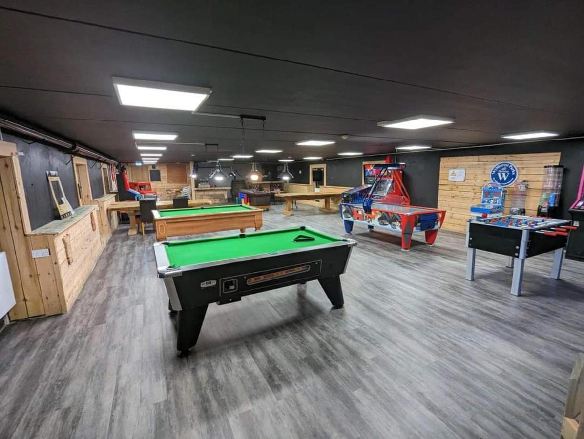 Apple Tree Lodge Hot Tub 3 Bedroom 2 Bars モーペス エクステリア 写真