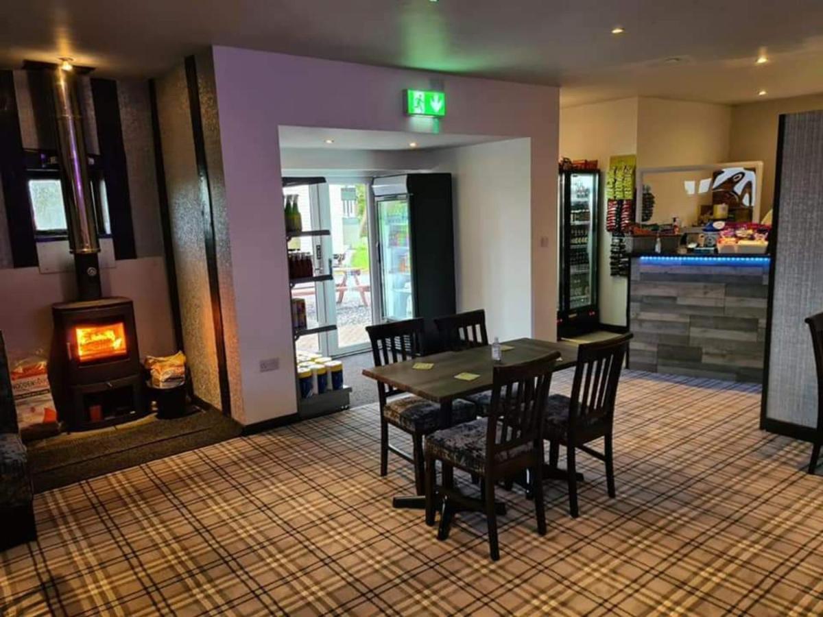 Apple Tree Lodge Hot Tub 3 Bedroom 2 Bars モーペス エクステリア 写真